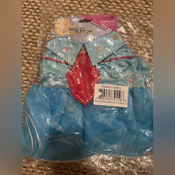 Small Dog clothes and toys - Doggy Parton by Dolly Parton - Picture 4 of 16